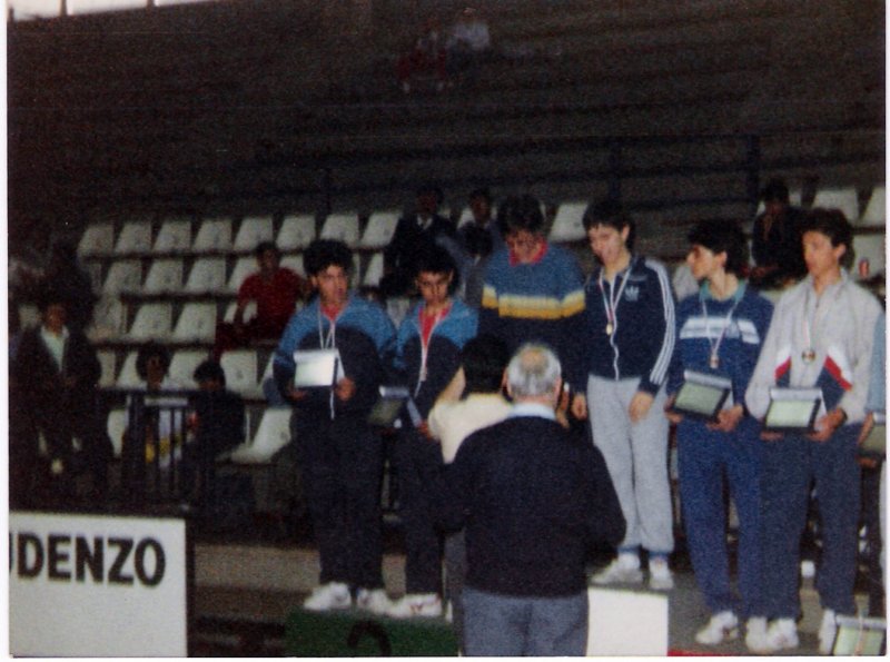 campionatiitalianigiovaniliasquadrerimini19873squadraclasstullifabioelaudadioalberto.jpg