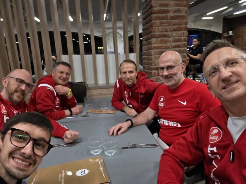 c1ec2festeggianoassiemelevittorie.jpg